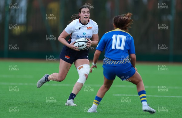 170126 - Gwalia Lightning v Edinburgh Rugby, Celtic Challenge - Rachel Philipps of Edinburgh Rugby charges forward