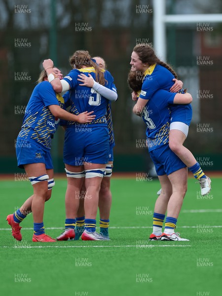 170126 - Gwalia Lightning v Edinburgh Rugby, Celtic Challenge - Gwalia Lightning celebrate on the final whistle