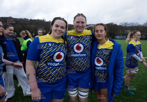170126 - Gwalia Lightning v Edinburgh Rugby, Celtic Challenge - Maisie Davies, Alaw Pyrs and Carys Hughes of Gwalia Lightning at the end of the match