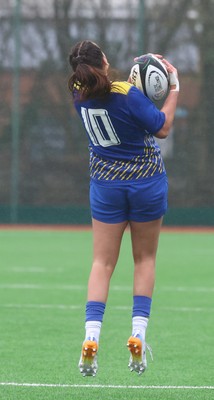 210226 - Gwalia Lightning v Glasgow - Celtic Challenge - Carys Hughes catching
