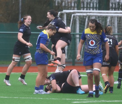 210226 - Gwalia Lightning v Glasgow - Celtic Challenge - Glasgow winning celebrations