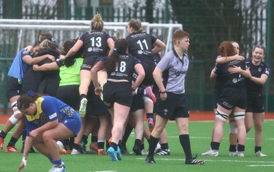 210226 - Gwalia Lightning v Glasgow - Celtic Challenge - Glasgow winning celebrations