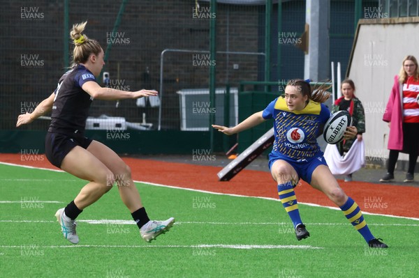 210226 - Gwalia Lightning v Glasgow - Celtic Challenge - Caitlin Lewis steps her defender
