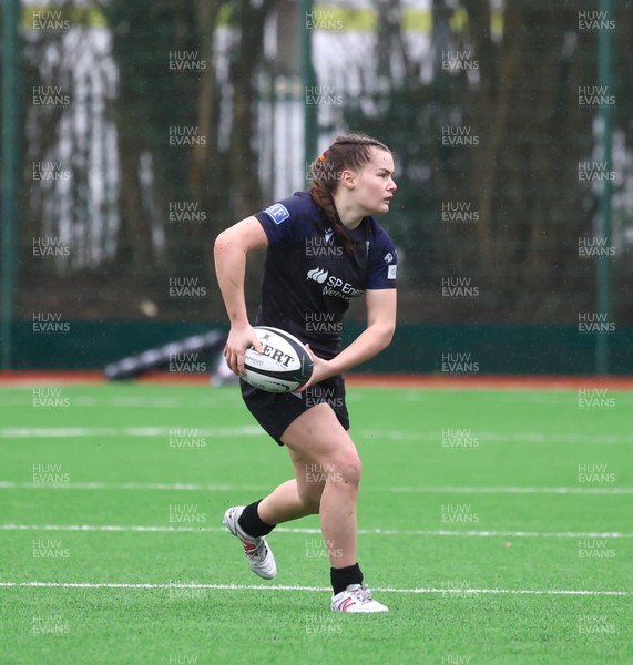 210226 - Gwalia Lightning v Glasgow - Celtic Challenge - Ceitidh Ainsworth passing