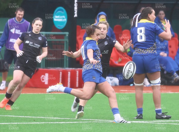 210226 - Gwalia Lightning v Glasgow - Celtic Challenge - Carys Hughes kicks to the corners
