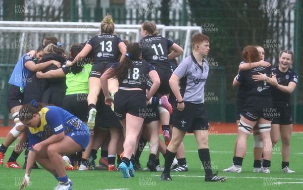 210226 - Gwalia Lightning v Glasgow - Celtic Challenge - Glasgow winning celebrations