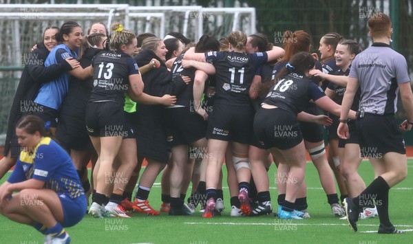 210226 - Gwalia Lightning v Glasgow - Celtic Challenge - Glasgow winning celebrations