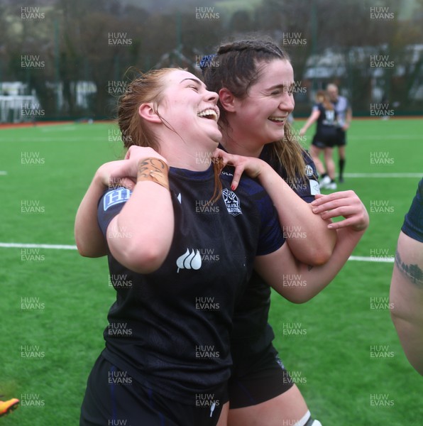 210226 - Gwalia Lightning v Glasgow - Celtic Challenge - Glasgow winning celebrations