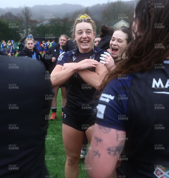 210226 - Gwalia Lightning v Glasgow - Celtic Challenge - Glasgow winning celebrations - Claudia McLaren