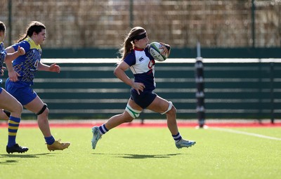 010325 - Gwalia Lightning v Wolfhounds - Celtic Challenge - Christy Haney of Wolfhounds runs in to score a try