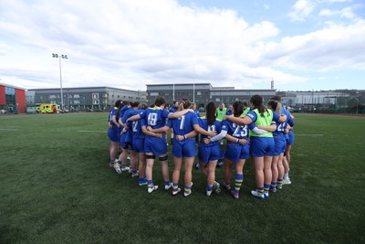 010325 - Gwalia Lightning v Wolfhounds - Celtic Challenge - Gwalia Lightning team huddle at full time