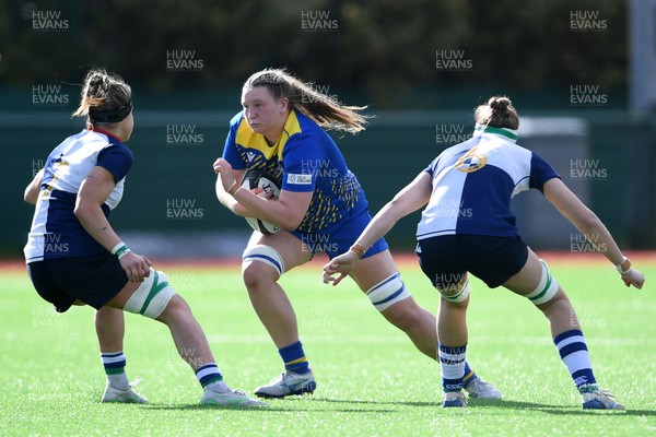 280226 - Gwalia Lightning v Wolfhounds - Celtic Challenge - Molly Reardon of Gwalia Lightning is challenged by Erin King of Wolfhounds