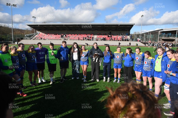 280226 - Gwalia Lightning v Wolfhounds - Celtic Challenge - Gwalia team huddle at full time