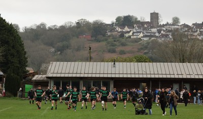 040426 - Caerleon v Gwernyfed RFC, Admiral National League 3 East Presentation - Gwernyfed RFC, in black and white, take on Caerleon having won the Admiral National League 3 East