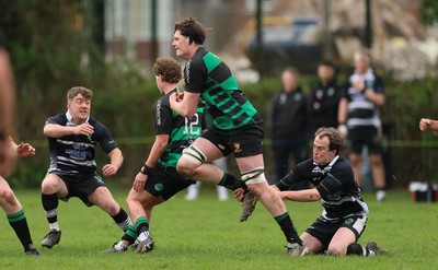 040426 - Caerleon v Gwernyfed RFC, Admiral National League 3 East Presentation - Gwernyfed RFC, in black and white, take on Caerleon having won the Admiral National League 3 East