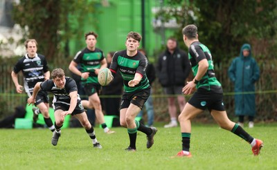 040426 - Caerleon v Gwernyfed RFC, Admiral National League 3 East Presentation - Gwernyfed RFC, in black and white, take on Caerleon having won the Admiral National League 3 East