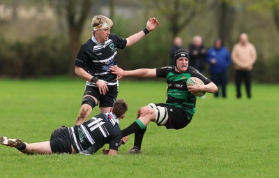 040426 - Caerleon v Gwernyfed RFC, Admiral National League 3 East Presentation - Gwernyfed RFC, in black and white, take on Caerleon having won the Admiral National League 3 East