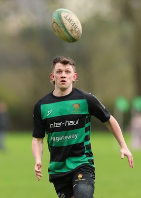 040426 - Caerleon v Gwernyfed RFC, Admiral National League 3 East Presentation - Gwernyfed RFC, in black and white, take on Caerleon having won the Admiral National League 3 East