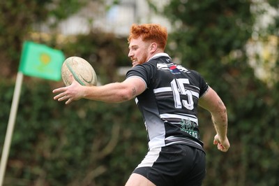 040426 - Caerleon v Gwernyfed RFC, Admiral National League 3 East Presentation - Ryan Davies of Gwernyfed races in to score try