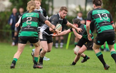 040426 - Caerleon v Gwernyfed RFC, Admiral National League 3 East Presentation - Gwernyfed RFC, in black and white, take on Caerleon having won the Admiral National League 3 East