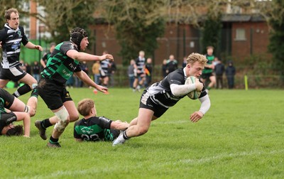 040426 - Caerleon v Gwernyfed RFC, Admiral National League 3 East Presentation - Gwernyfed RFC, in black and white, take on Caerleon having won the Admiral National League 3 East