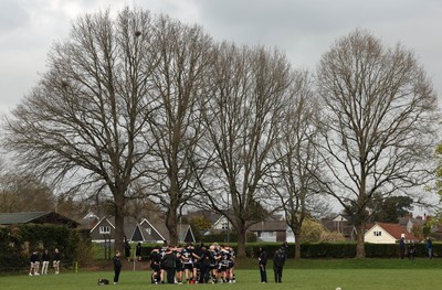 040426 - Caerleon v Gwernyfed RFC, Admiral National League 3 East Presentation - Gwernyfed RFC, in black and white, take on Caerleon having won the Admiral National League 3 East