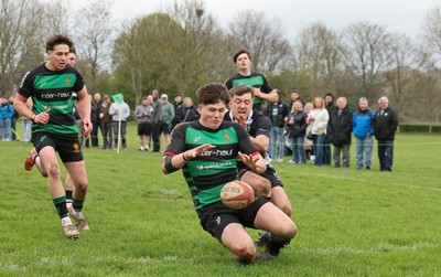 040426 - Caerleon v Gwernyfed RFC, Admiral National League 3 East Presentation - Gwernyfed RFC, in black and white, take on Caerleon having won the Admiral National League 3 East