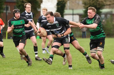 040426 - Caerleon v Gwernyfed RFC, Admiral National League 3 East Presentation - Gwernyfed RFC, in black and white, take on Caerleon having won the Admiral National League 3 East