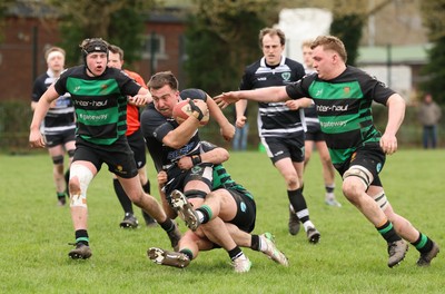 040426 - Caerleon v Gwernyfed RFC, Admiral National League 3 East Presentation - Gwernyfed RFC, in black and white, take on Caerleon having won the Admiral National League 3 East
