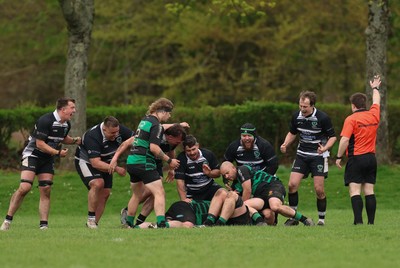040426 - Caerleon v Gwernyfed RFC, Admiral National League 3 East Presentation - Gwernyfed RFC, in black and white, take on Caerleon having won the Admiral National League 3 East