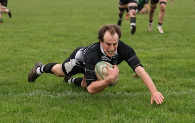 040426 - Caerleon v Gwernyfed RFC, Admiral National League 3 East Presentation - Luke Eckley  of Gwernyfed dives in to score try