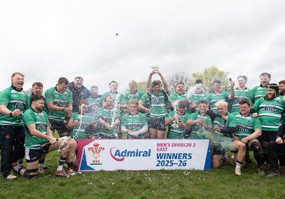 040426 - Caerleon v Gwernyfed RFC, Admiral National League 3 East Presentation - Gwernyfed celebrate after being presented with the  Admiral National League 3 East Trophy