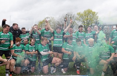 040426 - Caerleon v Gwernyfed RFC, Admiral National League 3 East Presentation - Gwernyfed celebrate after being presented with the  Admiral National League 3 East Trophy