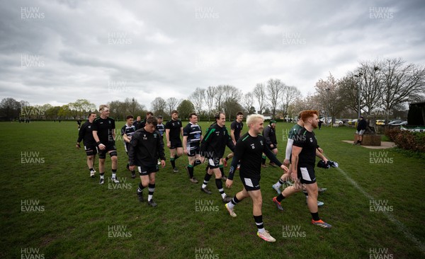 040426 - Caerleon v Gwernyfed RFC, Admiral National League 3 East Presentation - Gwernyfed prepare for their Admiral National League 3 East match against Caerleon