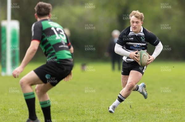 040426 - Caerleon v Gwernyfed RFC, Admiral National League 3 East Presentation - Gethin Davies of Gwernyfed  in action against Caerleon