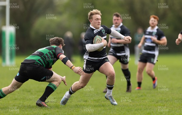040426 - Caerleon v Gwernyfed RFC, Admiral National League 3 East Presentation - Gethin Davies of Gwernyfed  in action against Caerleon