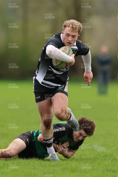 040426 - Caerleon v Gwernyfed RFC, Admiral National League 3 East Presentation - Gethin Davies of Gwernyfed  in action against Caerleon