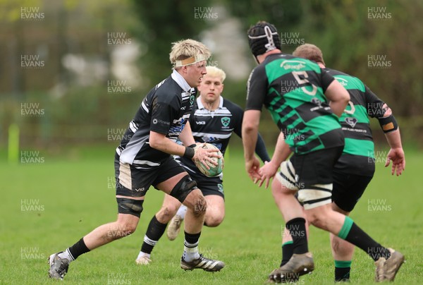 040426 - Caerleon v Gwernyfed RFC, Admiral National League 3 East Presentation - Gwernyfed RFC, in black and white, take on Caerleon having won the Admiral National League 3 East