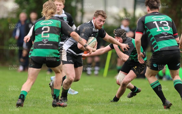040426 - Caerleon v Gwernyfed RFC, Admiral National League 3 East Presentation - Gwernyfed RFC, in black and white, take on Caerleon having won the Admiral National League 3 East