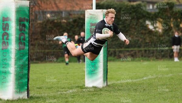 040426 - Caerleon v Gwernyfed RFC, Admiral National League 3 East Presentation - Gethin Davies of Gwernyfed dives in to score try