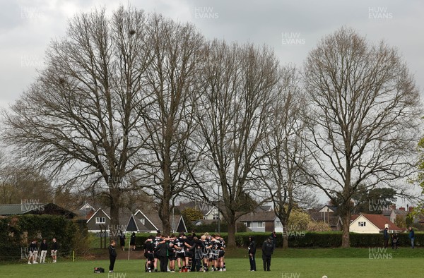 040426 - Caerleon v Gwernyfed RFC, Admiral National League 3 East Presentation - Gwernyfed RFC, in black and white, take on Caerleon having won the Admiral National League 3 East