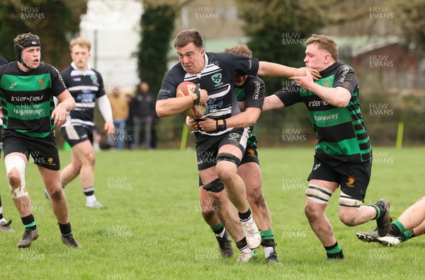 040426 - Caerleon v Gwernyfed RFC, Admiral National League 3 East Presentation - Gwernyfed RFC, in black and white, take on Caerleon having won the Admiral National League 3 East