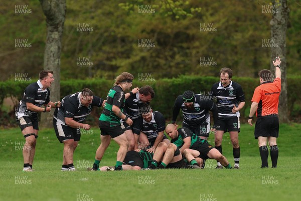 040426 - Caerleon v Gwernyfed RFC, Admiral National League 3 East Presentation - Gwernyfed RFC, in black and white, take on Caerleon having won the Admiral National League 3 East