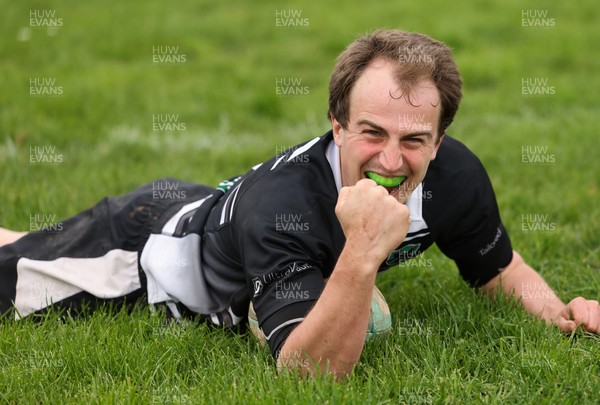 040426 - Caerleon v Gwernyfed RFC, Admiral National League 3 East Presentation - Luke Eckley  of Gwernyfed dives in to score try