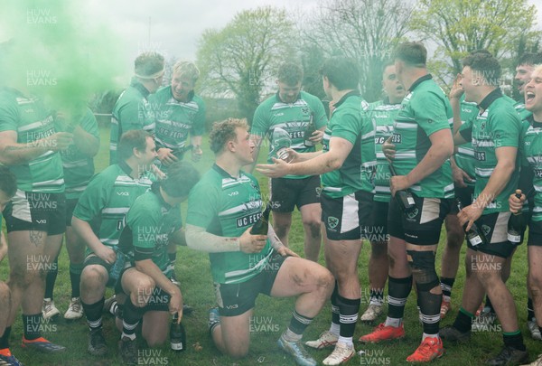 040426 - Caerleon v Gwernyfed RFC, Admiral National League 3 East Presentation - Gwernyfed celebrate after being presented with the  Admiral National League 3 East Trophy