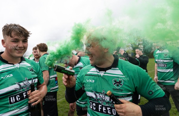 040426 - Caerleon v Gwernyfed RFC, Admiral National League 3 East Presentation - Gwernyfed celebrate after being presented with the  Admiral National League 3 East Trophy