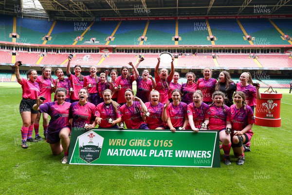 020423 - Gwylliaid Meirionnydd v Cardiff Quins Girls - WRU Girls U16 National Plate Final - Cardiff Quins U16 Plate Winners