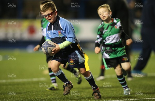 041215 - Cardiff Blues v Connacht, Guinness PRO12 - Half time Tag match - Ystrad Rhondda v Abercwmboi