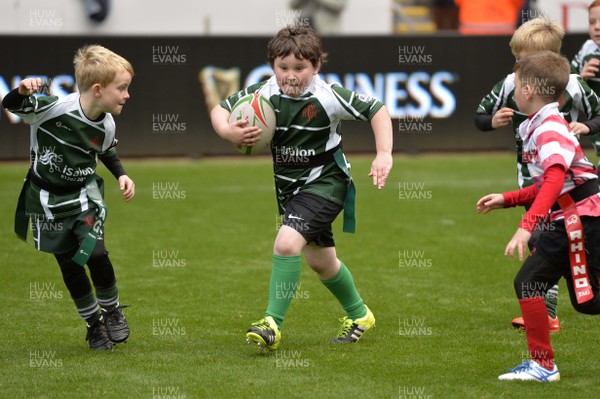 241015 - Ospreys v Connacht - Guinness PRO12 - Half time tag rugby Swansea Uplands RFC