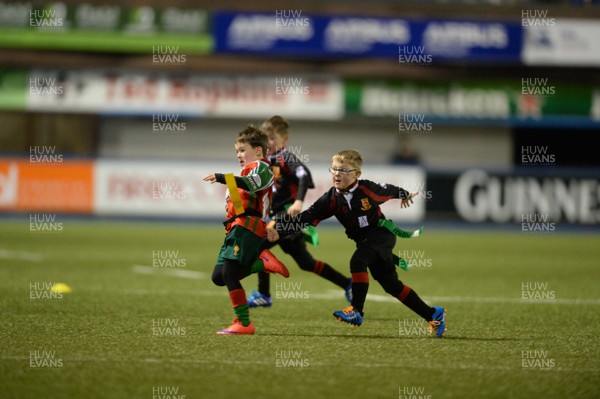 300116 - Cardiff Blues v Edinburgh - Guinness PRO12 -Half time tag rugby